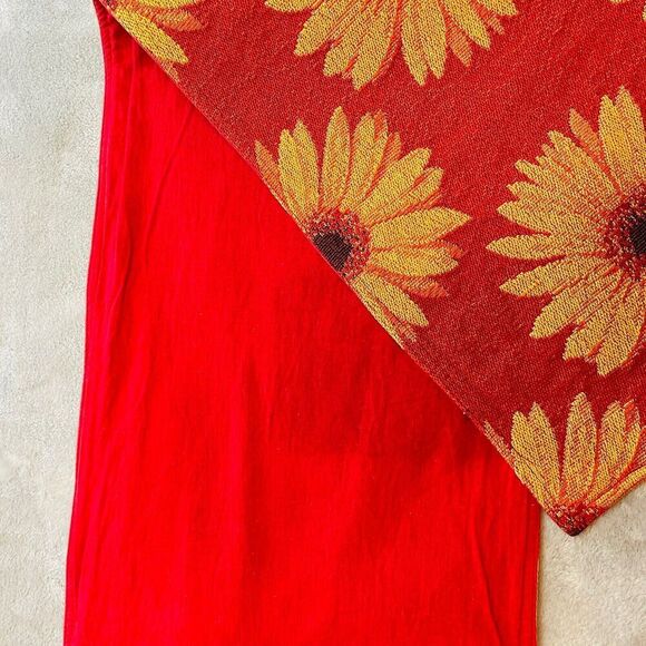 Daisy Woven Tapestry Table Runner 11.5"x72" Red Gold Harvest Fall Autumn Floral - Picture 2 of 4